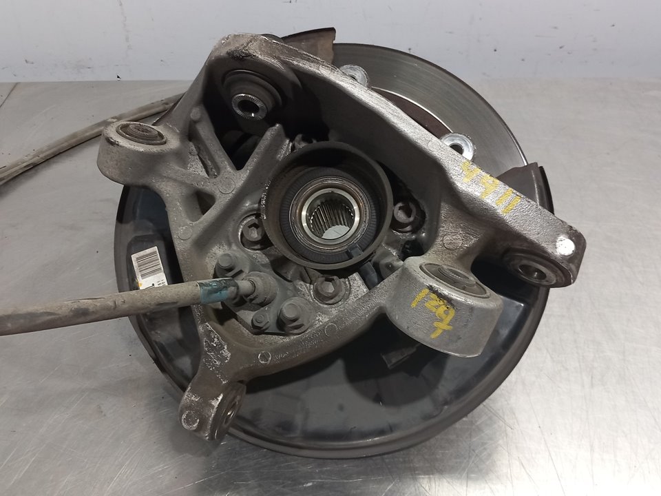 LEXUS IS XE20 (2005-2013) Rear Left Wheel Hub K8HL 25898135