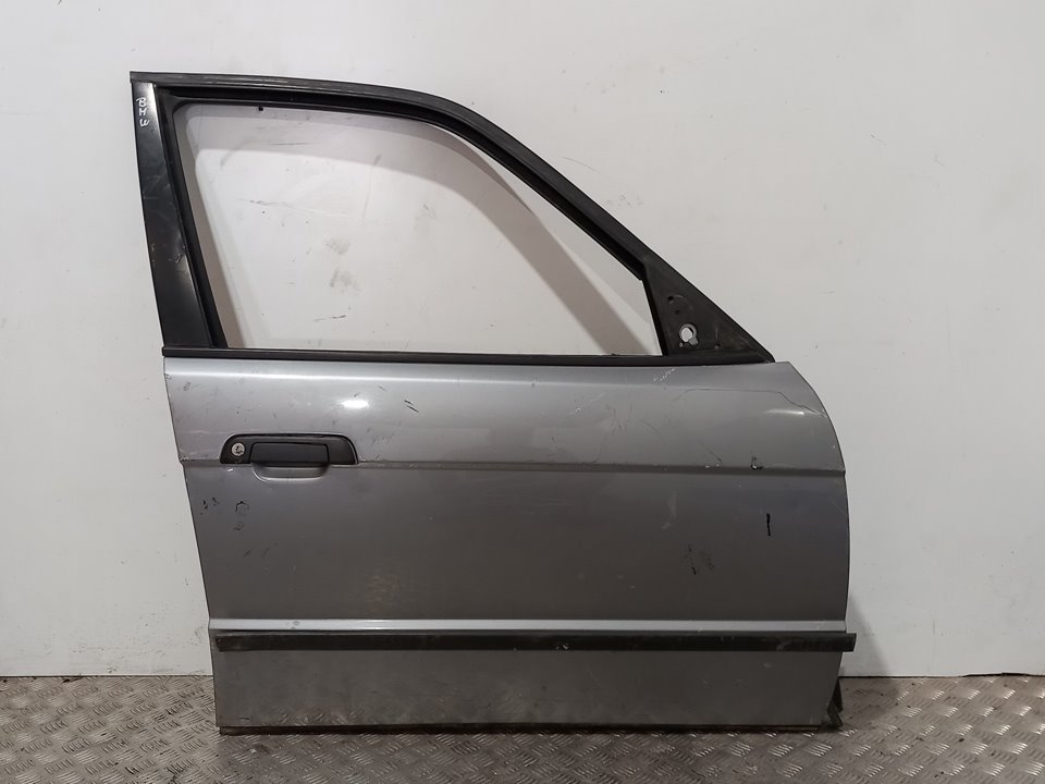 BMW 5 Series E34 (1988-1996) Priekinės dešinės durys 24940705