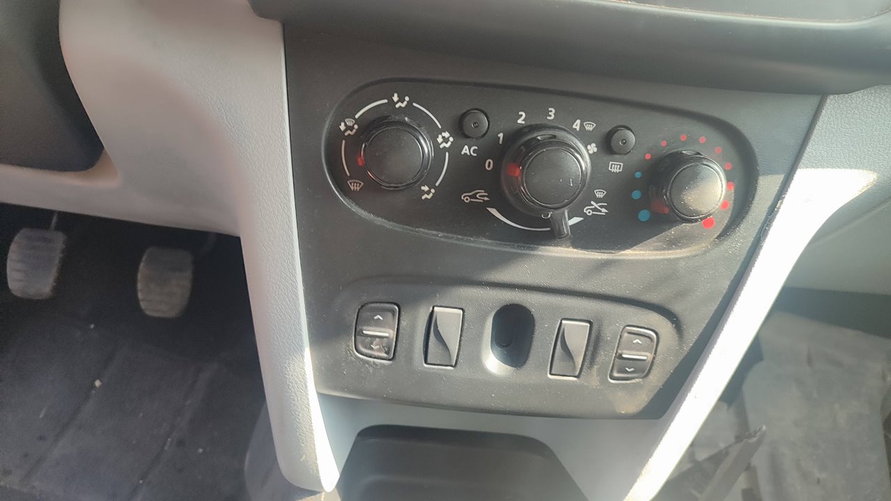 DACIA Sandero 1 generation (2008-2012) Other Control Units 26540617