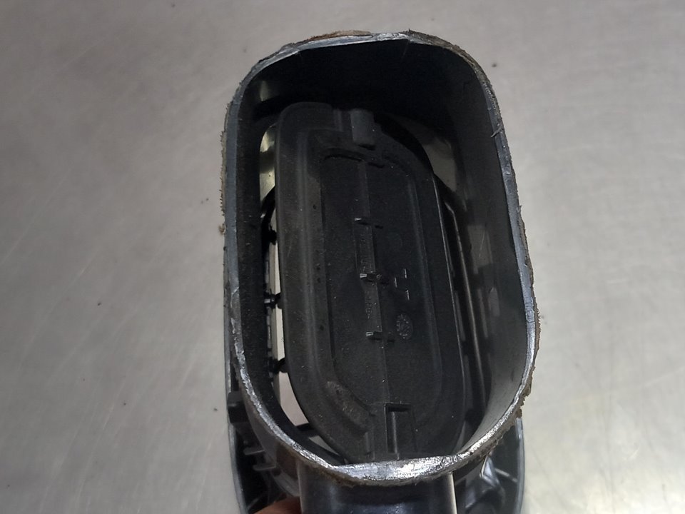 Rejilla aireadora 8FS 9683043377 de Citroen C3 picasso (sh_) 2010-0 95 CV - pieza usada