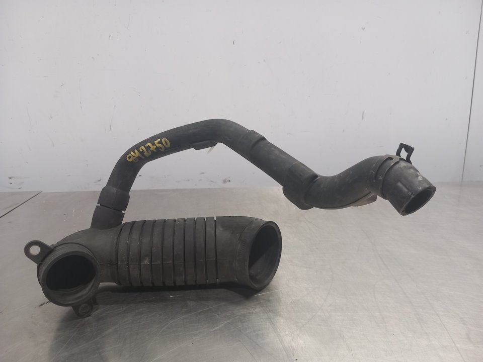 AUDI A4 B5/8D (1994-2001) Other tubes 8D0129615J 25895902