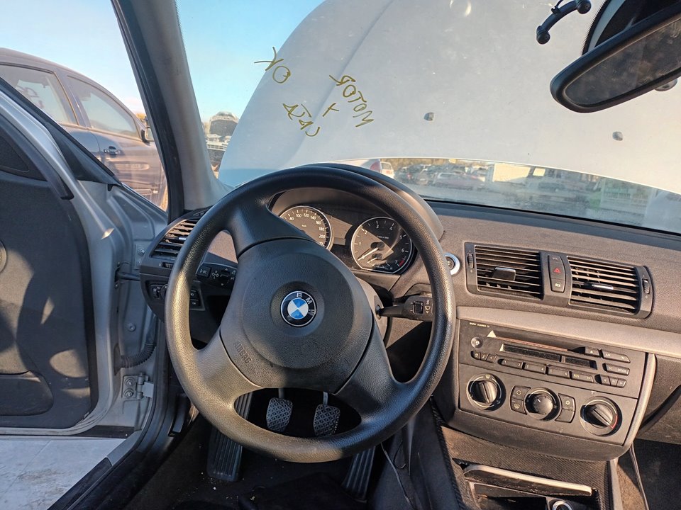 BMW 1 Series E81/E82/E87/E88 (2004-2013) Priekinių kairių durų stiklo pakelėjas 22754752
