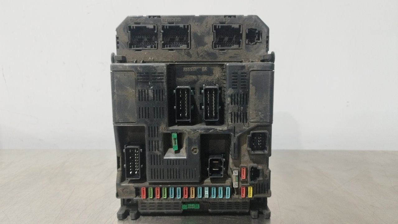 TOYOTA 307 1 generation (2001-2008) Fuse Box 2697004 25246176