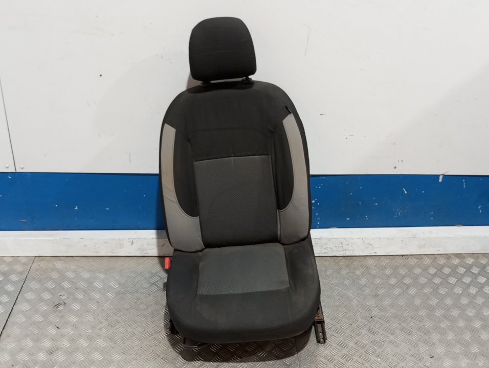 DACIA Sandero 1 generation (2008-2012) Front Left Seat 26540483