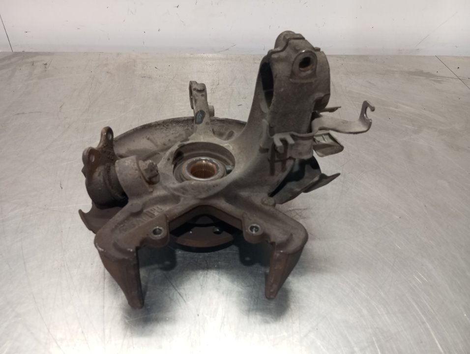 SEAT Leon 1 generation (1999-2005) Front Left Wheel Hub 6Q0615311D 25894398