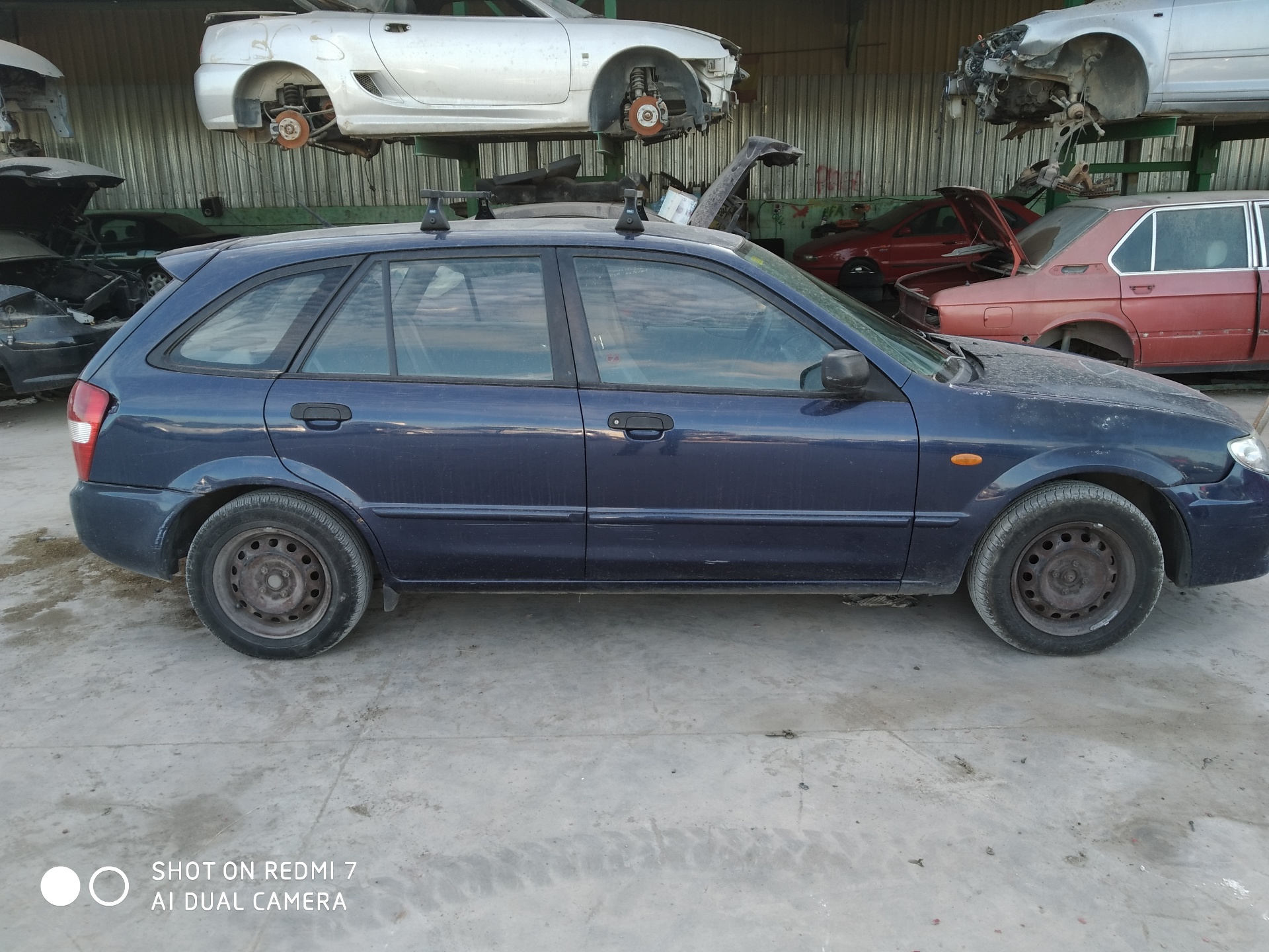 MAZDA 323 BJ (1998-2003) Forreste højre hjulnav 24884877