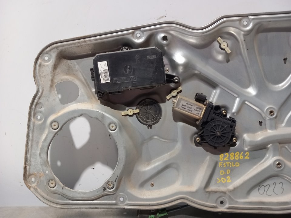 FIAT Stilo 1 generation (2001-2010) Vindusregulator foran høyre dør 50001603 24937197