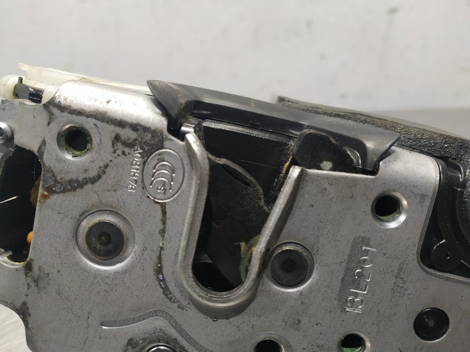 Serratura porta anteriore destra A14NET 13579523 de Opel Zafira c tourer 2010-2013 - pieza usada
