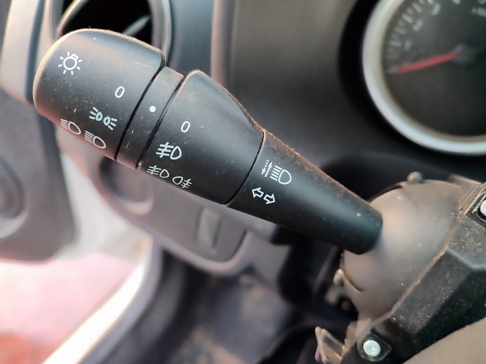 DACIA Sandero 1 generation (2008-2012) Steering Wheel 484001085R34227011B 24926489