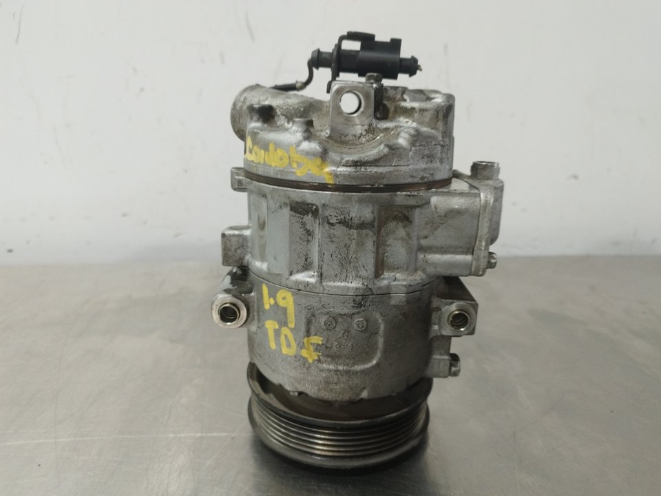 SEAT Cordoba 2 generation (1999-2009) Air Condition Pump 6Q0820803D 25914285