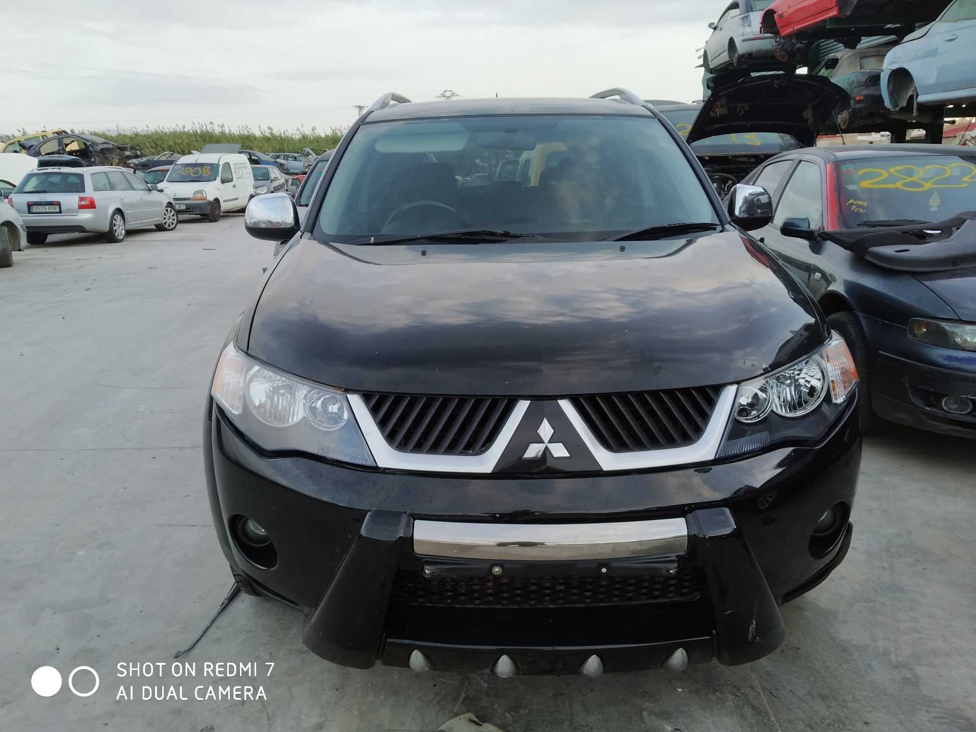 MITSUBISHI Outlander 2 generation (2005-2013) Решетка радиатора N1.Z3 22744878