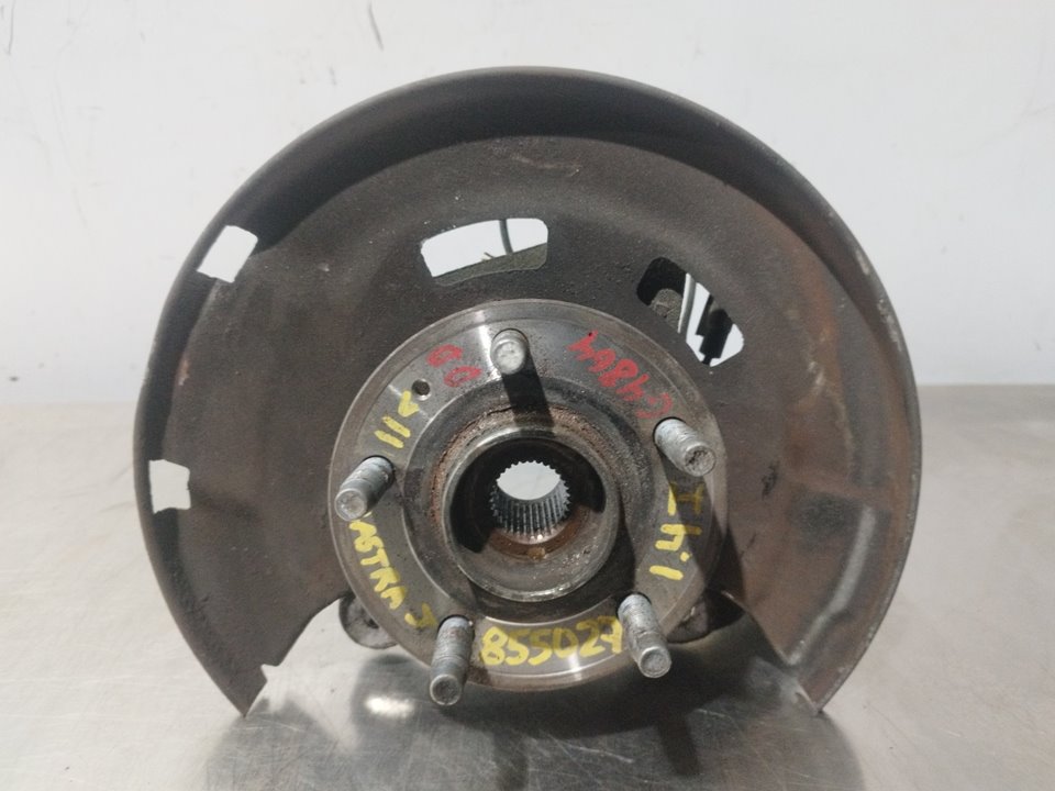 OPEL Astra J (2009-2020) Front Right Wheel Hub 13502828 25898003