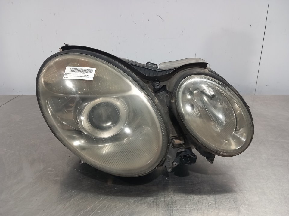 TOYOTA Front Right Headlight 15436000 25897742