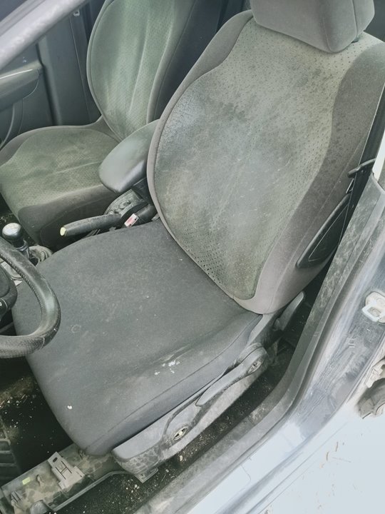 CITROËN C4 1 generation (2004-2011) Front Left Seat 26301969