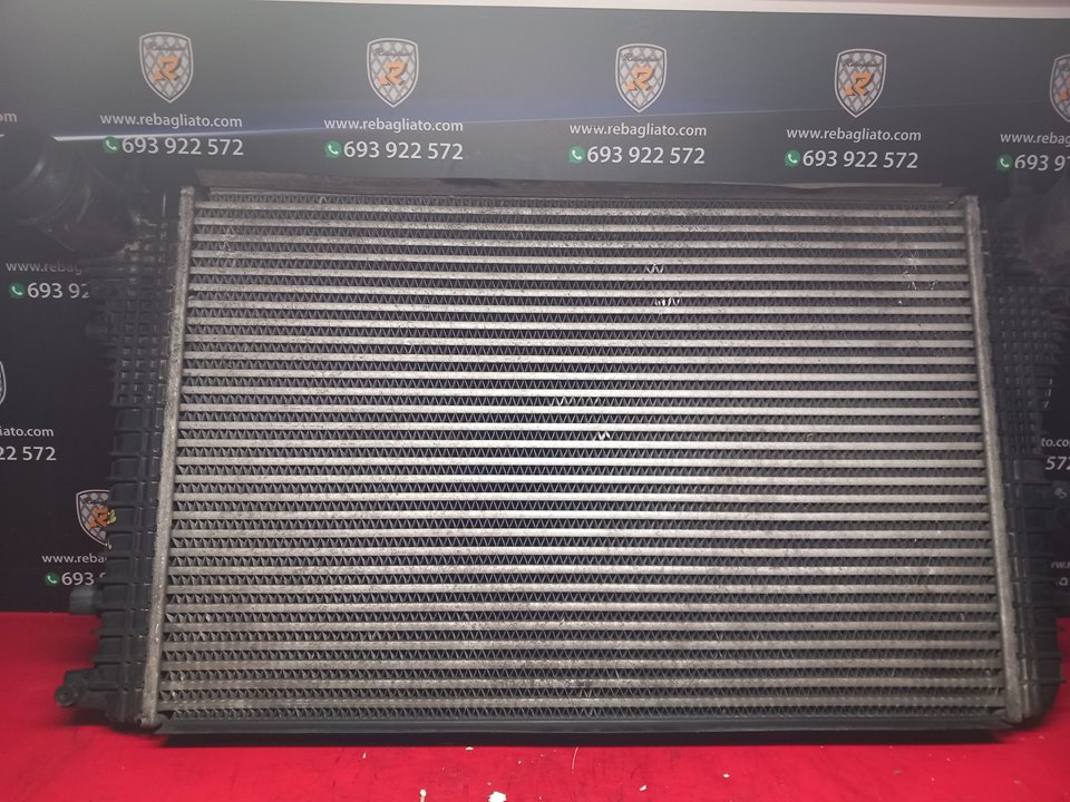 VOLKSWAGEN Jetta 5 generation (2005-2011) Starpdzesētāja/interkūlera radiators 24908039