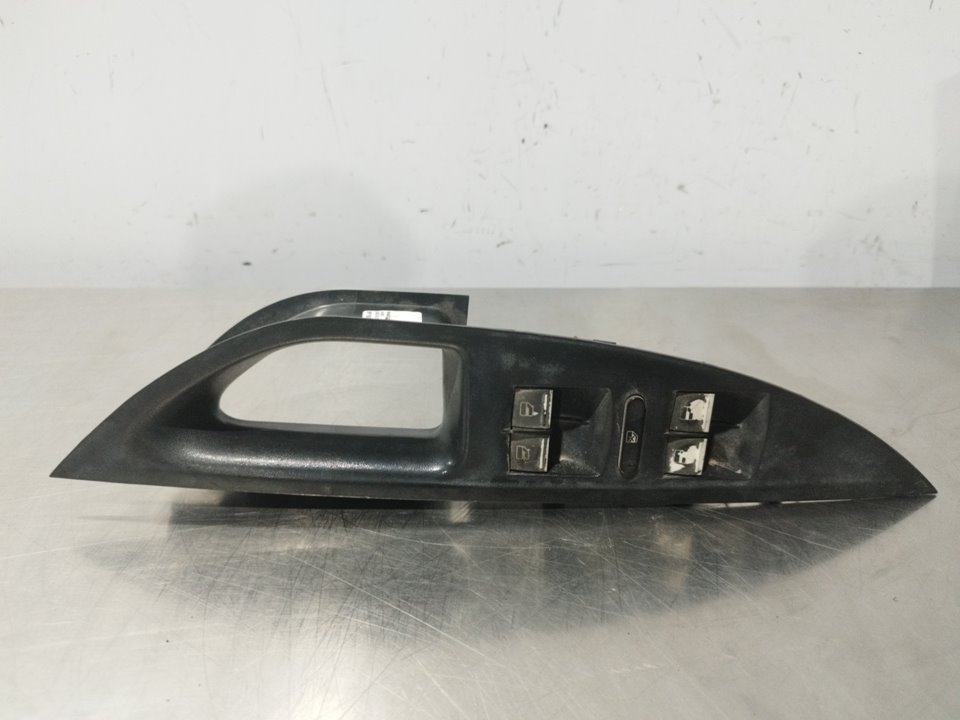 SEAT Toledo 3 generation (2004-2010) Front Left Door Window Switch 5P1867171A 26377787