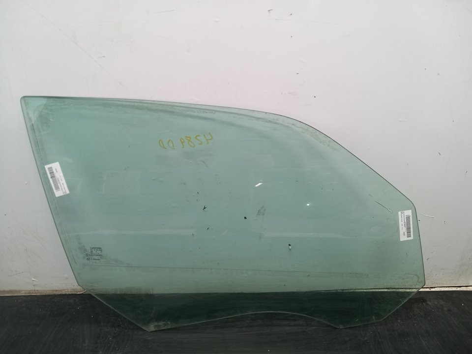 CHRYSLER 300C 1 generation (2005-2011) Front Right Door Window N2.Z1.12.4.2 25235108