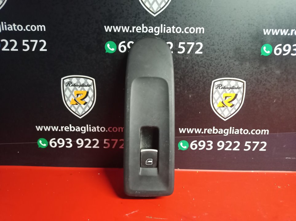 VOLKSWAGEN Golf 6 generation (2008-2015) Front Right Door Window Switch 5K0867256 24909451