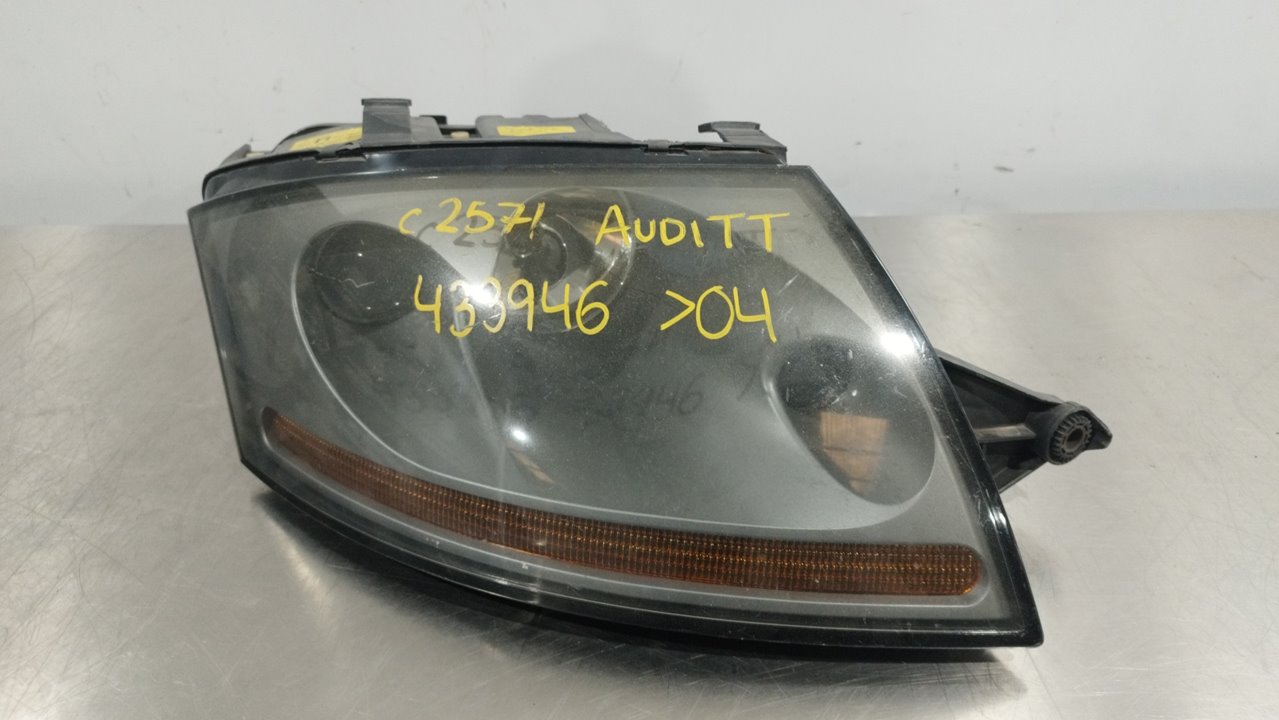 AUDI TT 8N (1998-2006) Front Right Headlight 24884739
