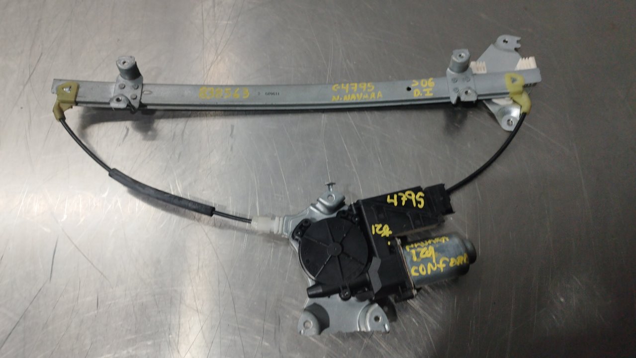 NISSAN NP300 1 generation (2008-2015) Front Left Door Window Regulator 400847D 24940164