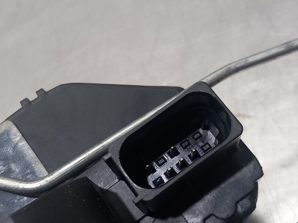 Türschloss vorne rechts B16DTL 13579523 de Opel Astra j (p10) 2009-2015 - pieza usada