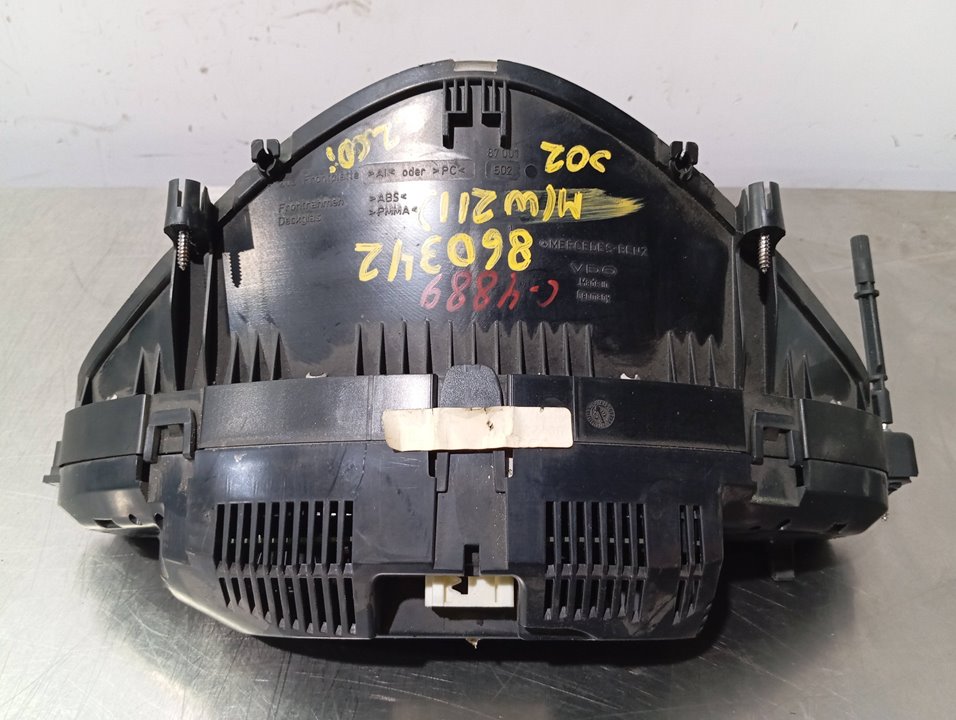 TOYOTA Speedometer A2115405711 25912754