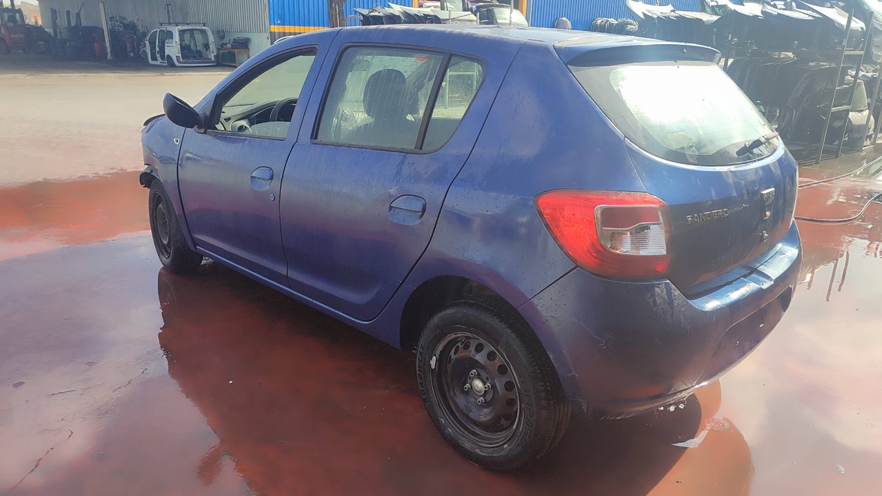 DACIA Sandero 1 generation (2008-2012) Televizoriaus komplektas (radiatorių panelė) 215596207R 26540447