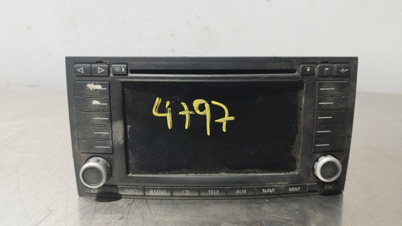 VOLKSWAGEN Music Player With GPS 7L6035191N 25895381