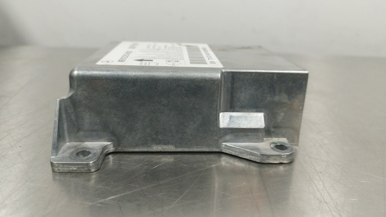 MERCEDES-BENZ C-Class W204/S204/C204 (2004-2015) SRS Control Unit A2048709426 24888060