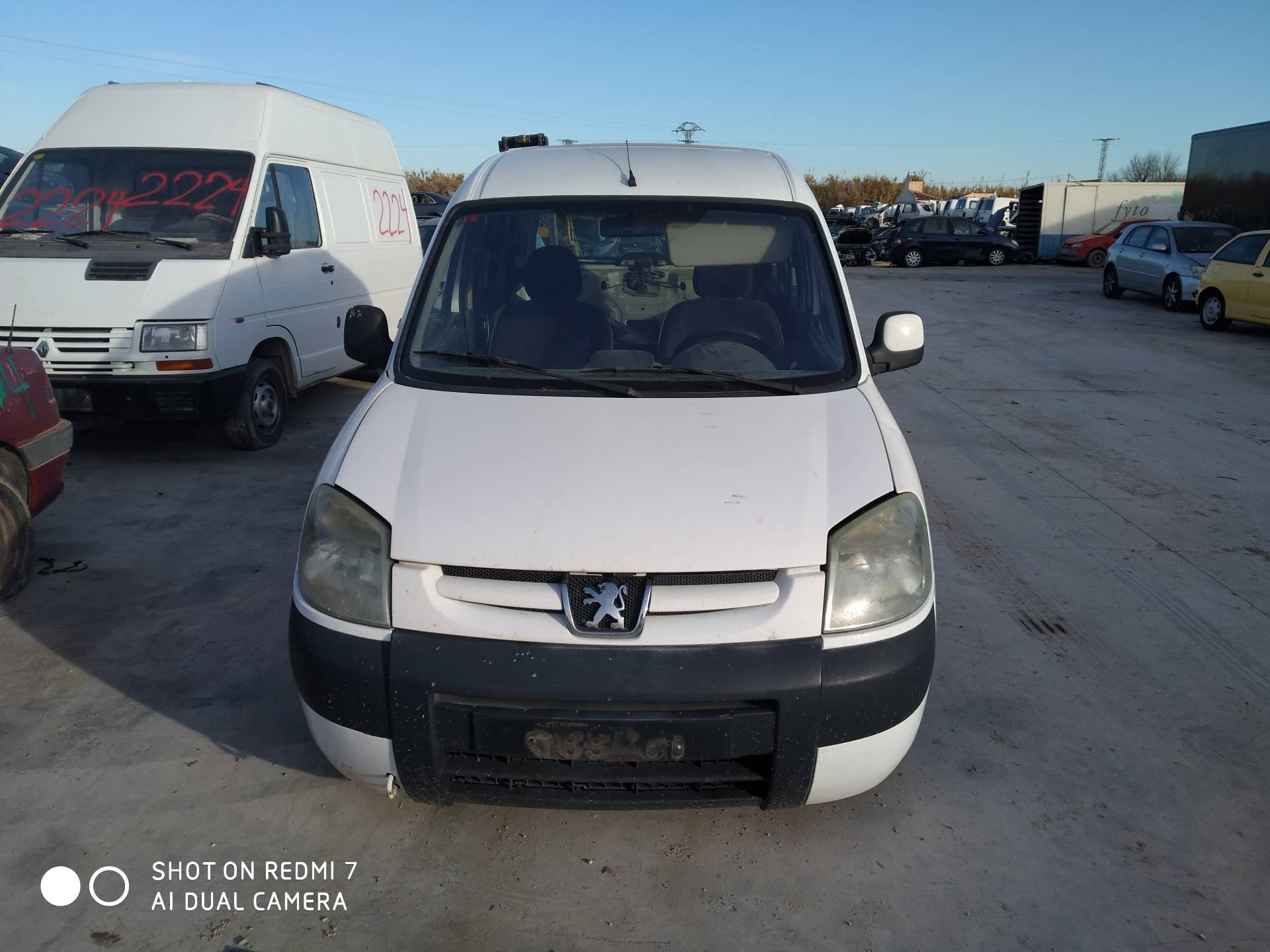 PEUGEOT Partner 1 generation (1996-2012) Крыло переднее правое 26565232