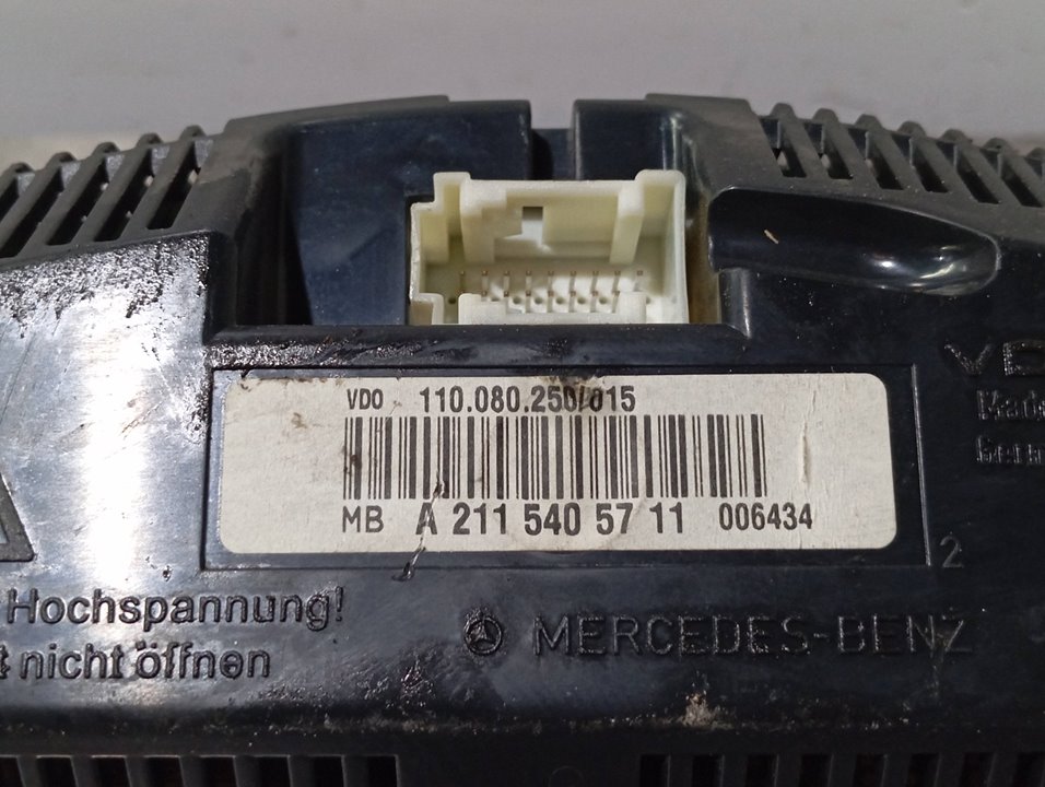 TOYOTA Speedometer A2115405711 25912754