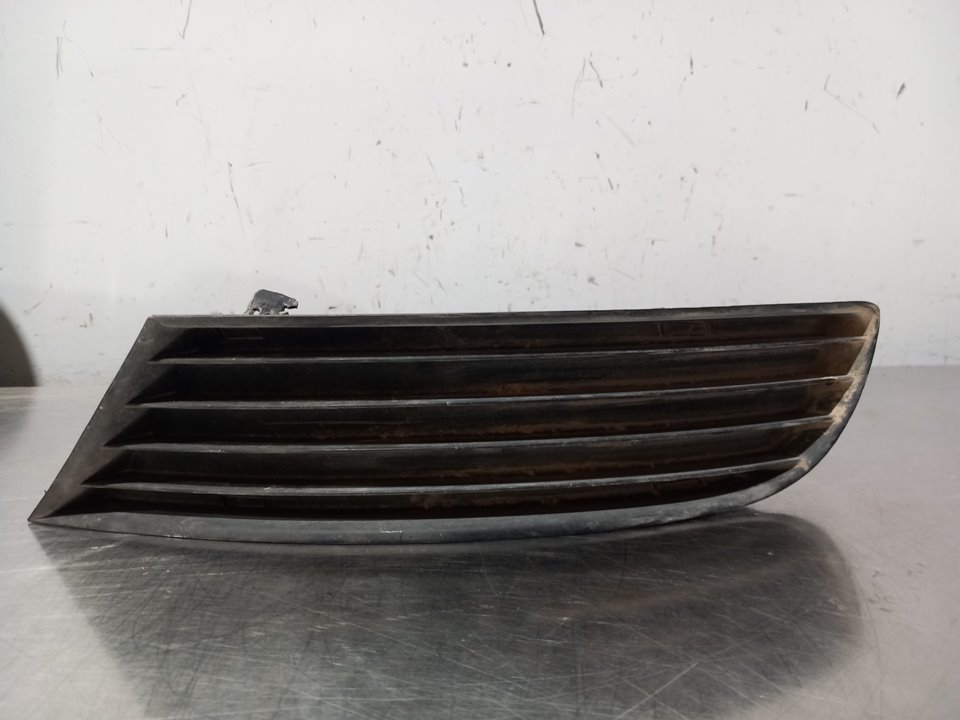 SEAT Toledo 2 generation (1999-2006) Front Right Grill 1M0853665B 26768122