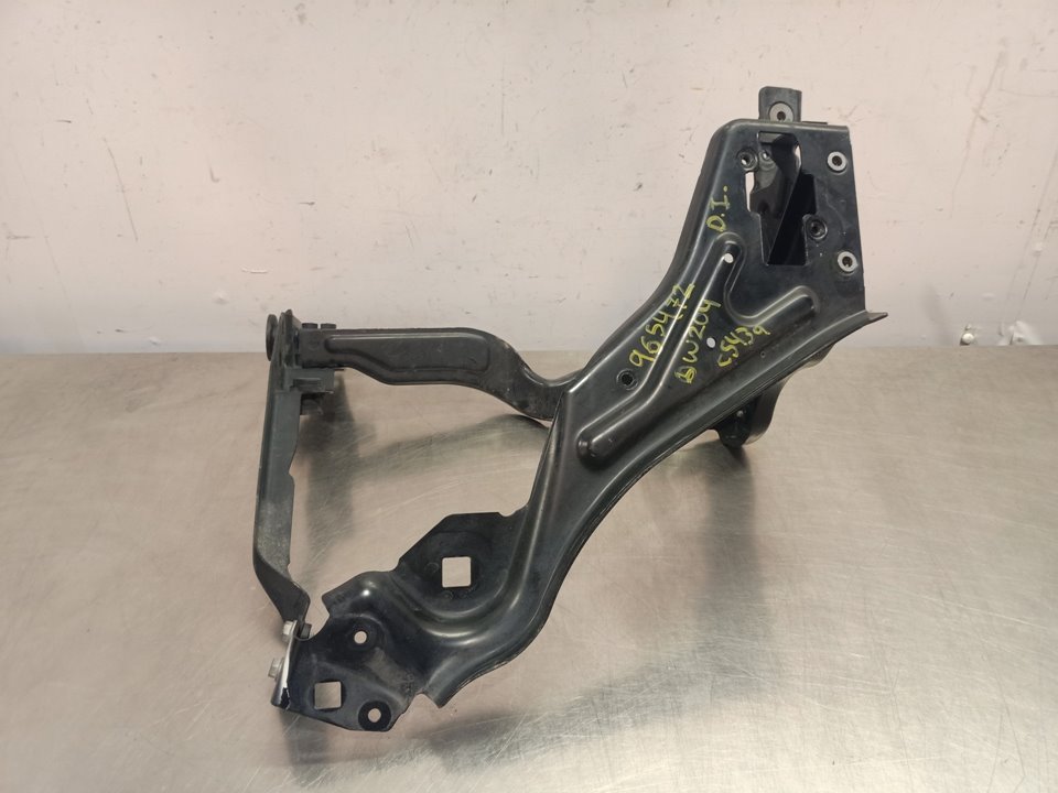 Supporto faro sinistro 646811 204626044 A2046200191 204650589 Mercedes-benz Clase c (bm 204) berlina 2009-2011