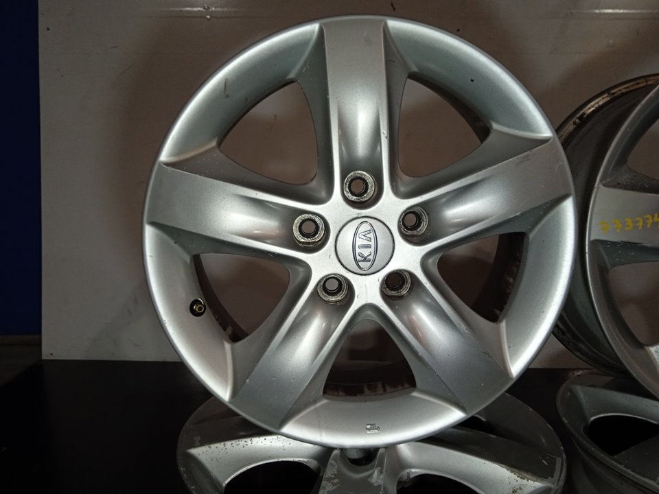 KIA Cee'd 1 generation (2007-2012) Wheel Set R16 24920510