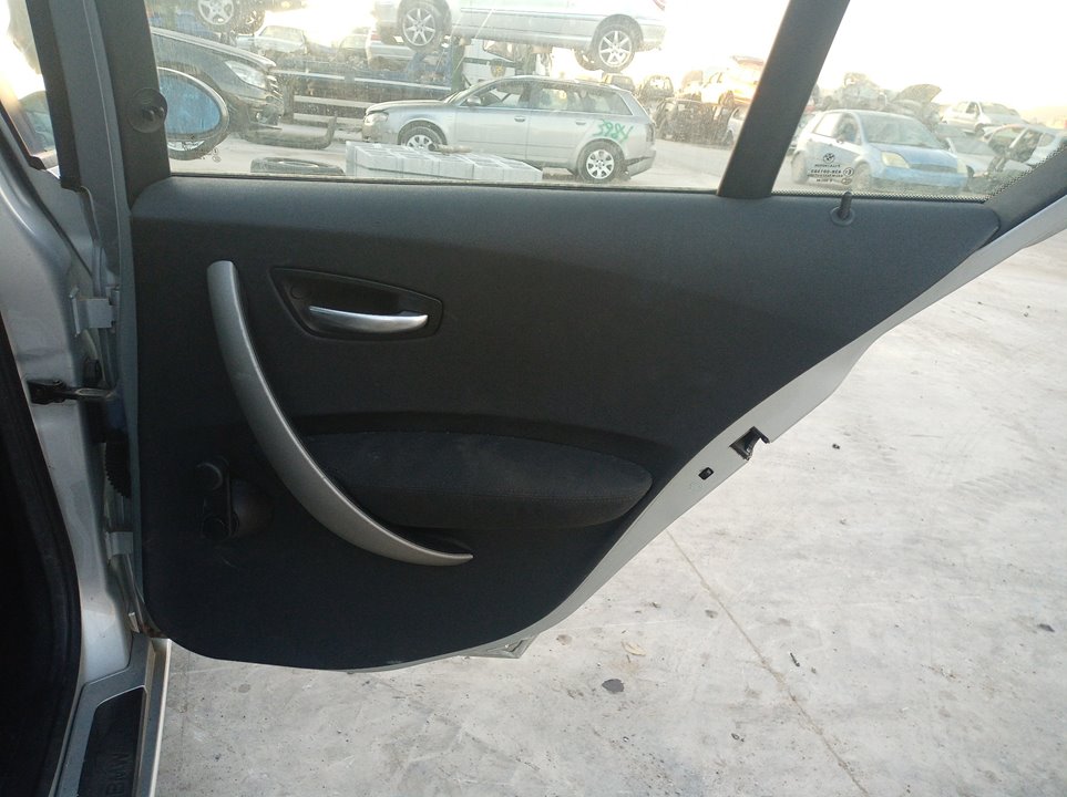 BMW 1 Series E81/E82/E87/E88 (2004-2013) Pravý zadní dveřní panel 26295532