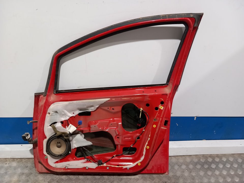 FIAT Punto 3 generation (2005-2020) Priekinės dešinės durys 25246181