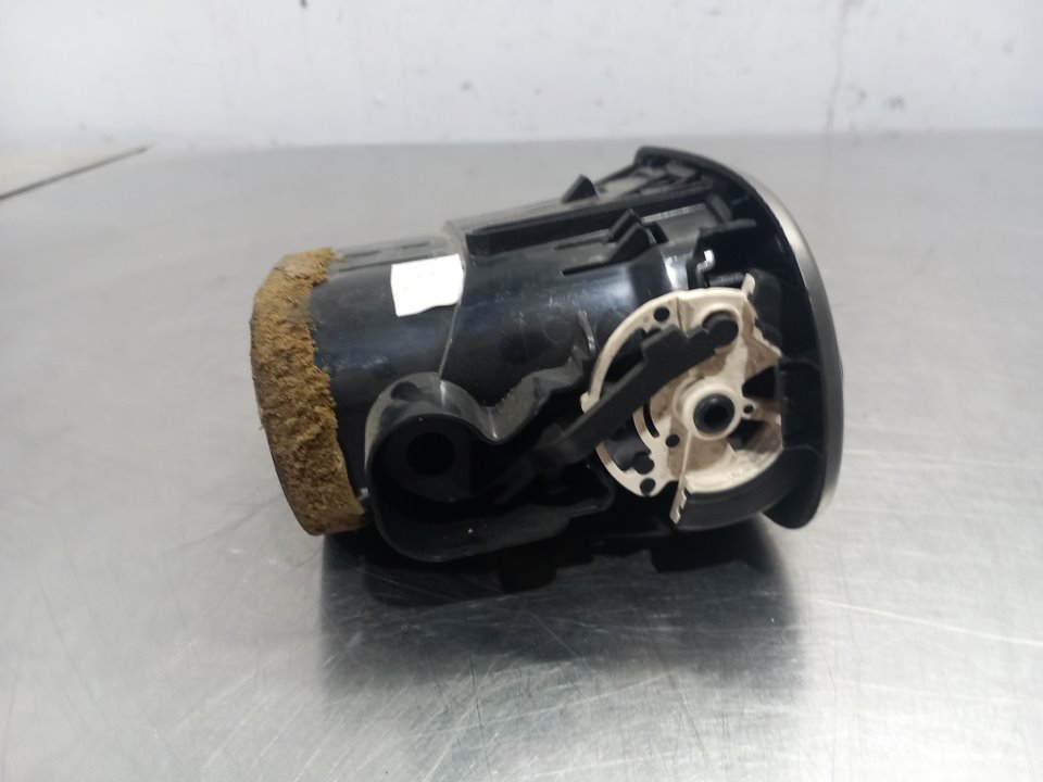 Rejilla aireadora 8FS 9683043377 de Citroen C3 picasso (sh_) 2010-0 95 CV - pieza usada