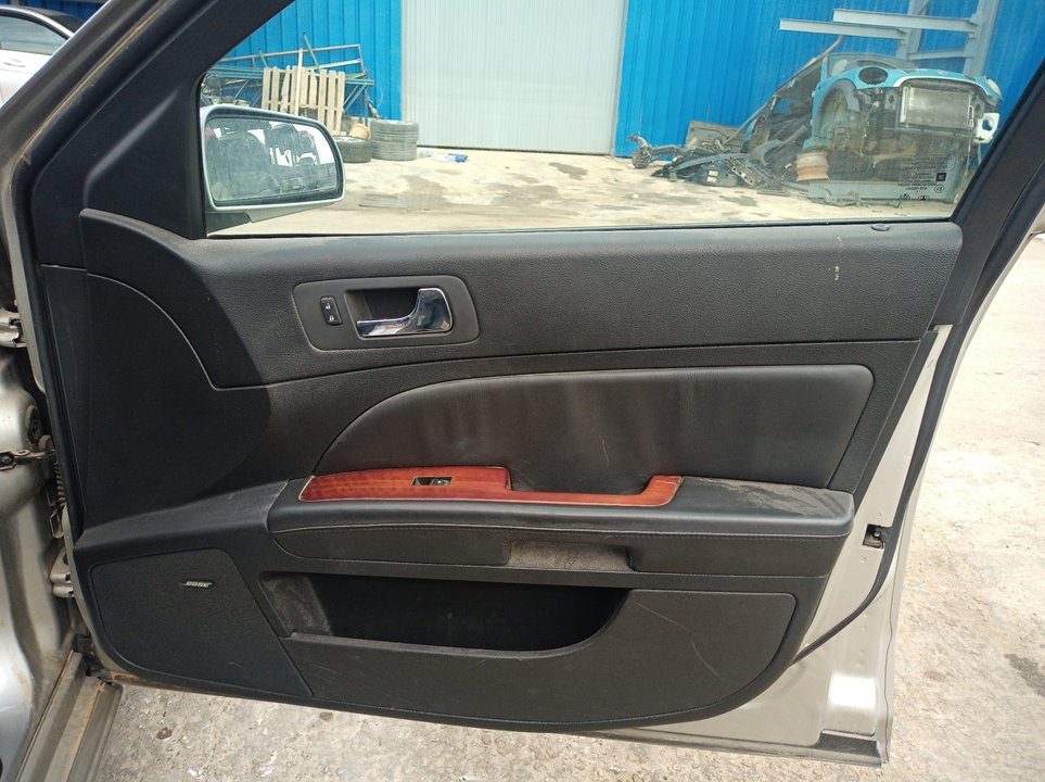 CADILLAC STS 1 generation (2004-2011) Front Right Door Panel 24889053