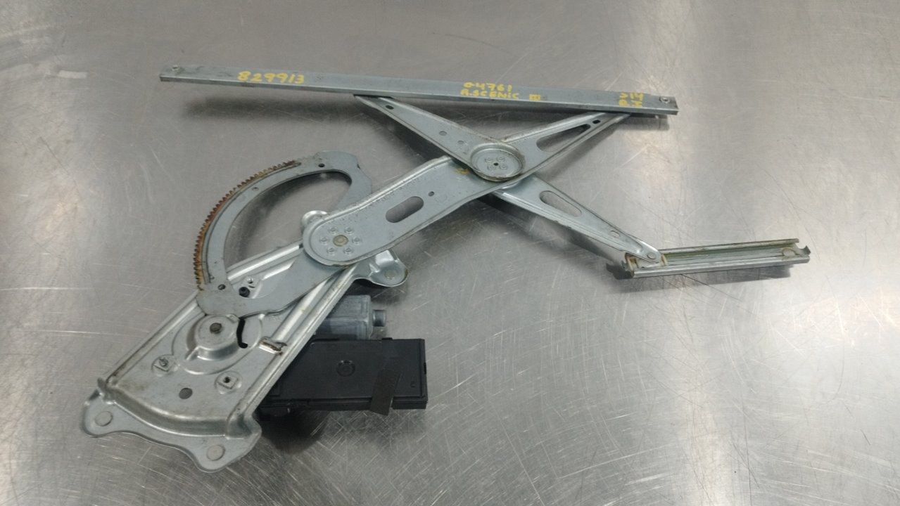 RENAULT Scenic 3 generation (2009-2015) Regulator de geam ușă stânga față 807212569R 24937459