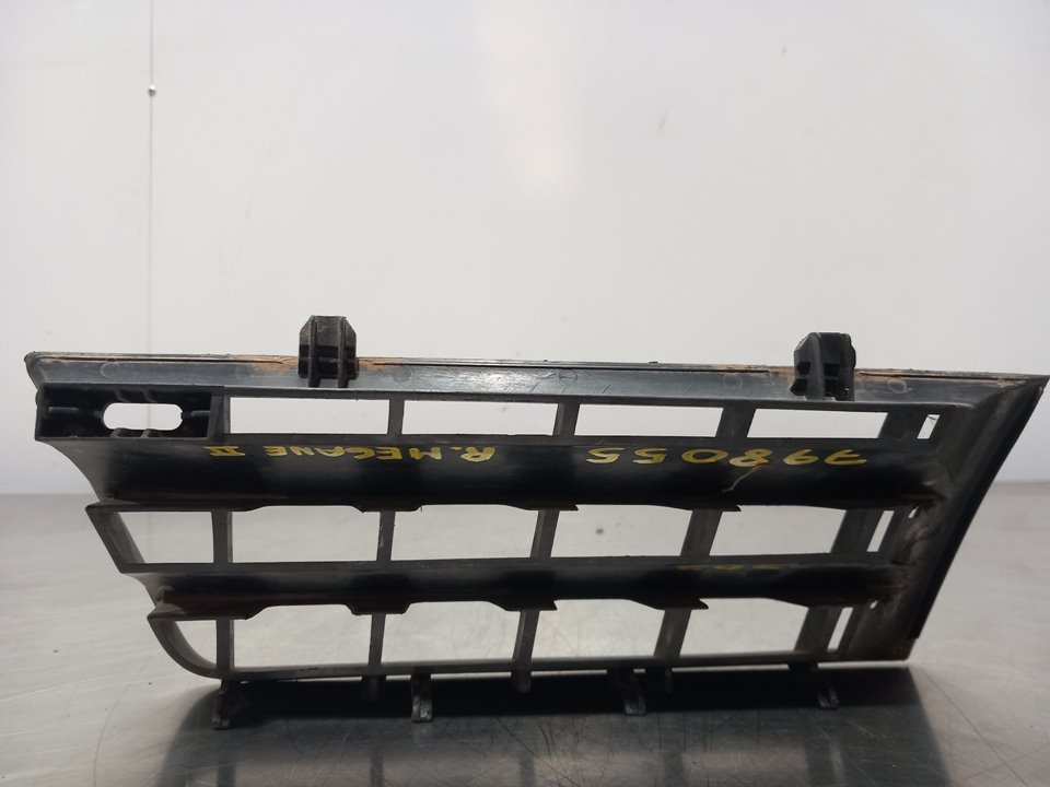 RENAULT Megane 2 generation (2002-2012) Forreste højre grill D8200114157 25894046