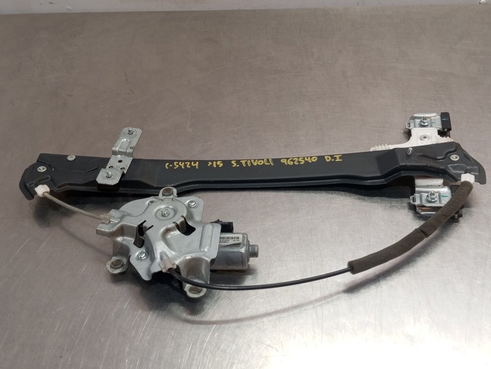 Fensterheber vorne links 673910 Ssangyong Tivoli 2015-0 115 CV