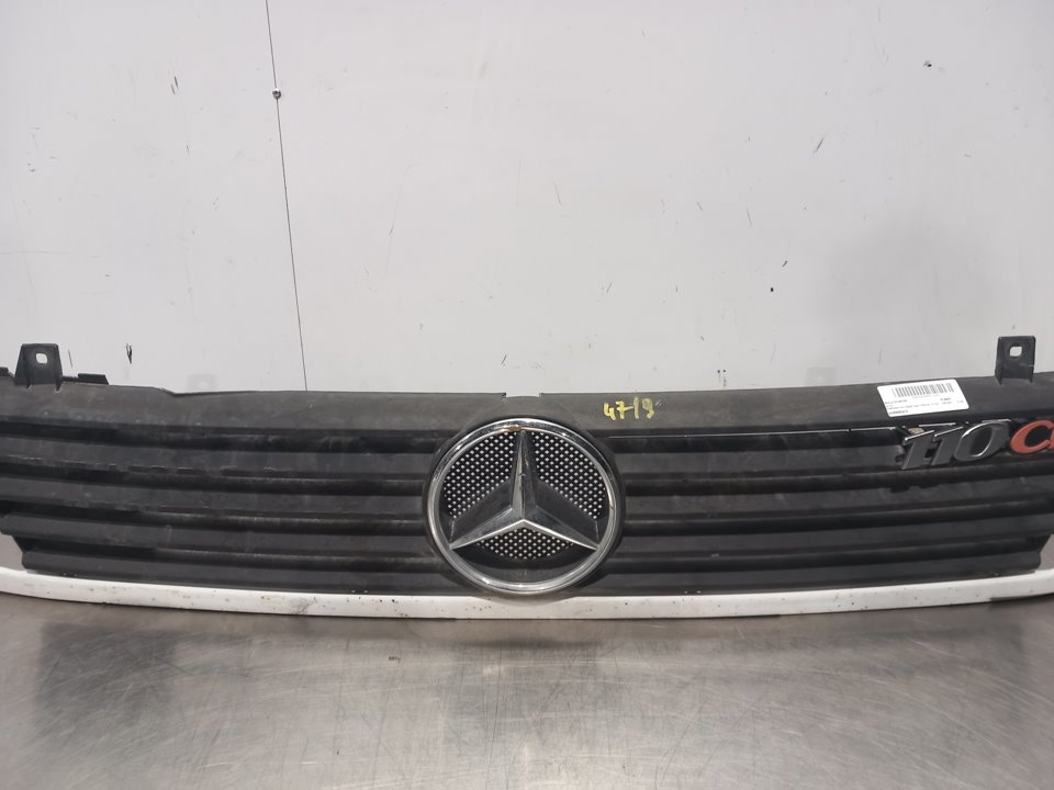 MERCEDES-BENZ Vito W638 (1996-2003) Radiatorgitter A6388880415 24934786