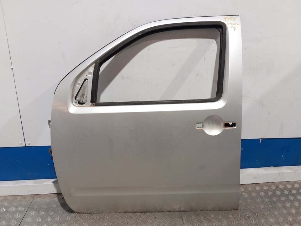 NISSAN NP300 1 generation (2008-2015) Priekinės kairės durys 24940460