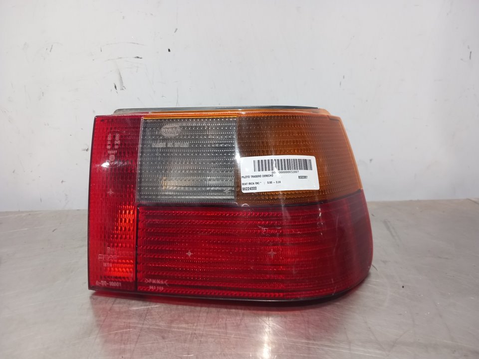 SEAT Ibiza 2 generation (1993-2002) Bakre höger bakljuslampa 96224000 25894768