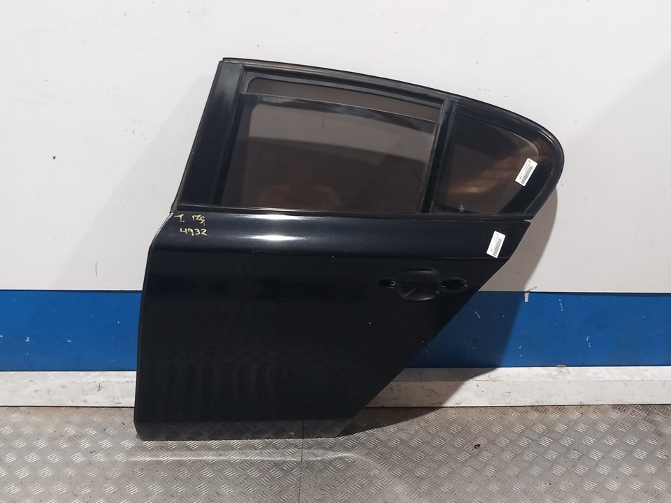 BMW 1 Series E81/E82/E87/E88 (2004-2013) Rear Left Door 25987411