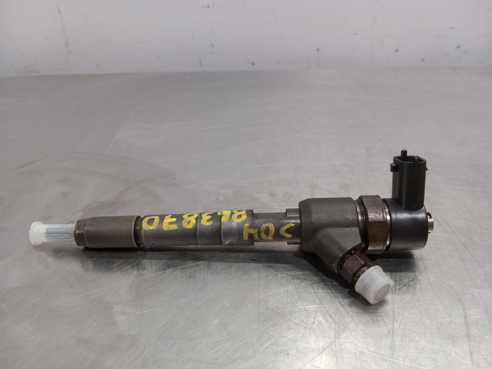 RENAULT Fuel Injector 0445110083 25746479