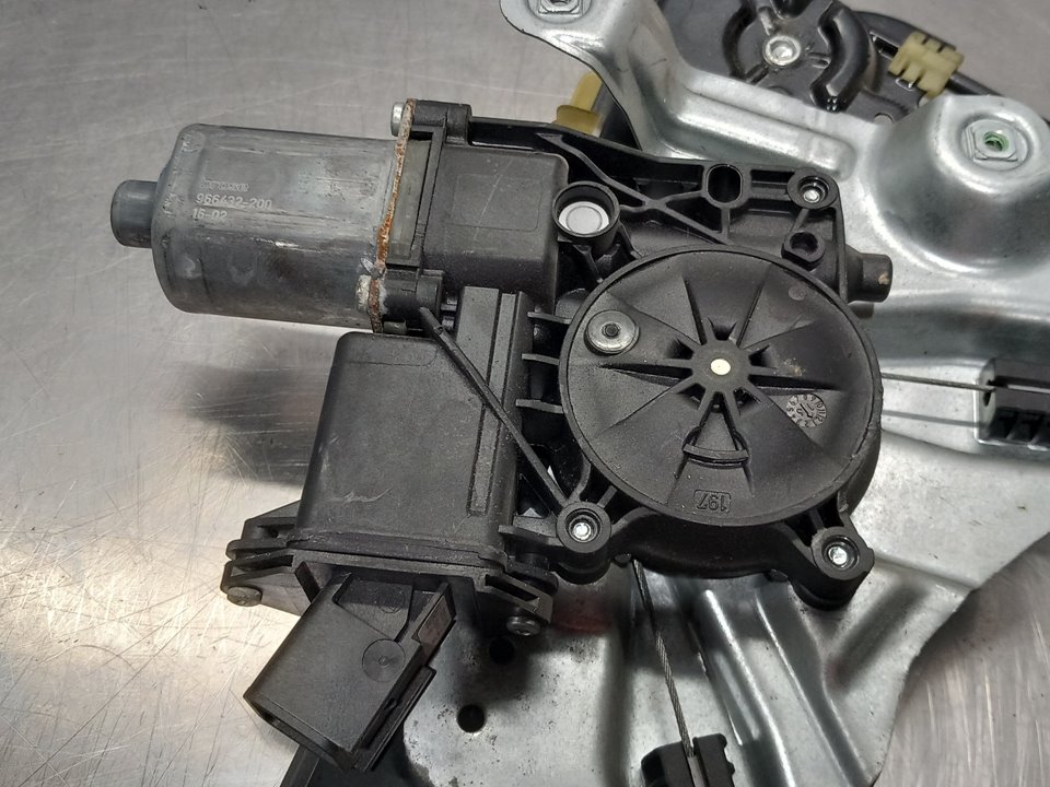 OPEL Astra K (2015-2021) Forreste højre dør vinduesregulator 13350759 25754757