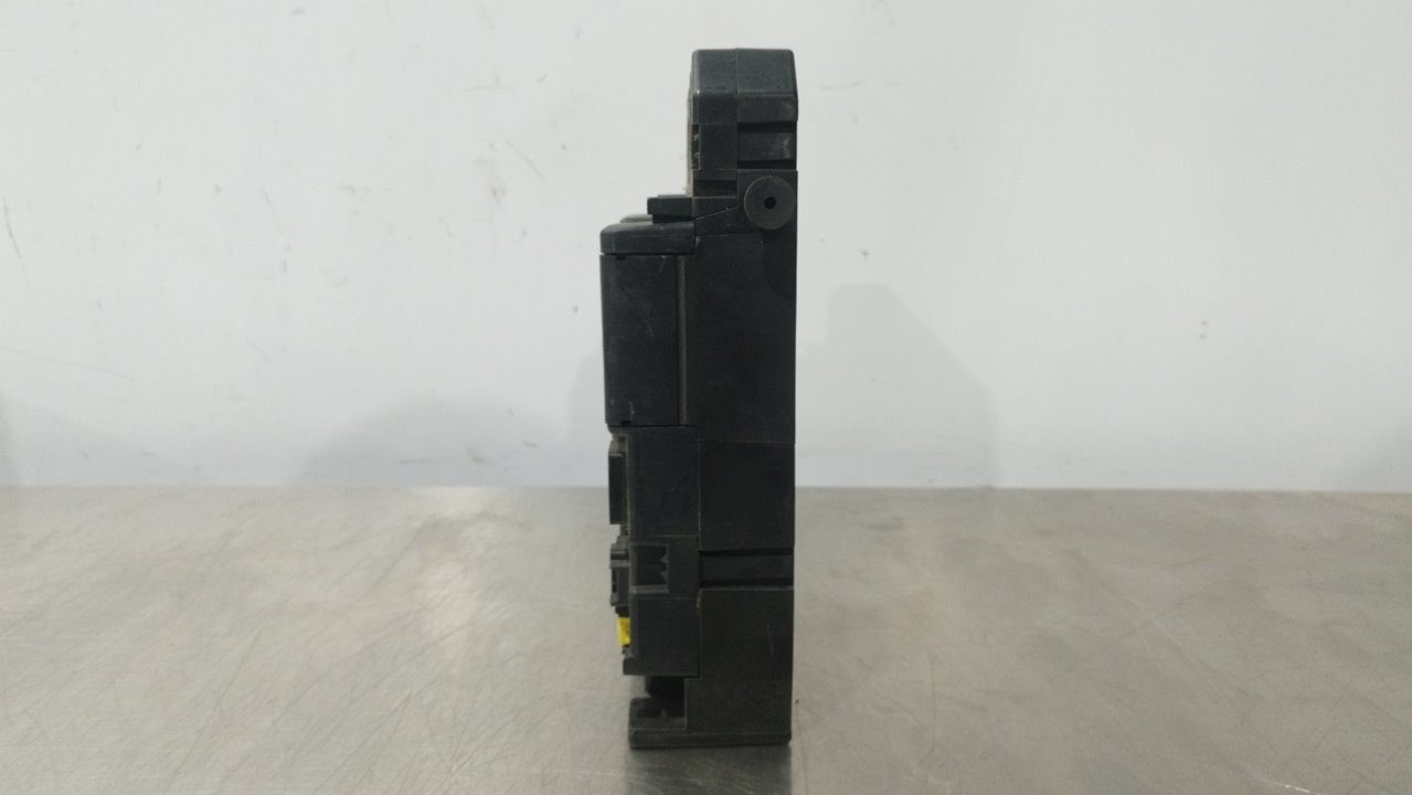 TOYOTA 307 1 generation (2001-2008) Fuse Box 2697004 25246176