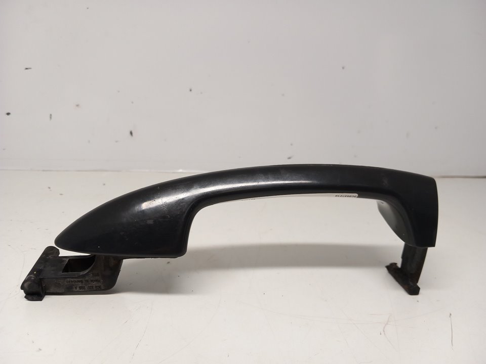 VOLKSWAGEN Passat B7 (2010-2015) Front Right Door Exterior Handle 3C0837210 24910742