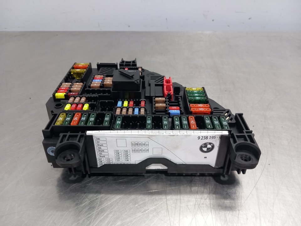 BMW 5 Series F10/F11 (2009-2017) Säkringsbox 923442401 25897038